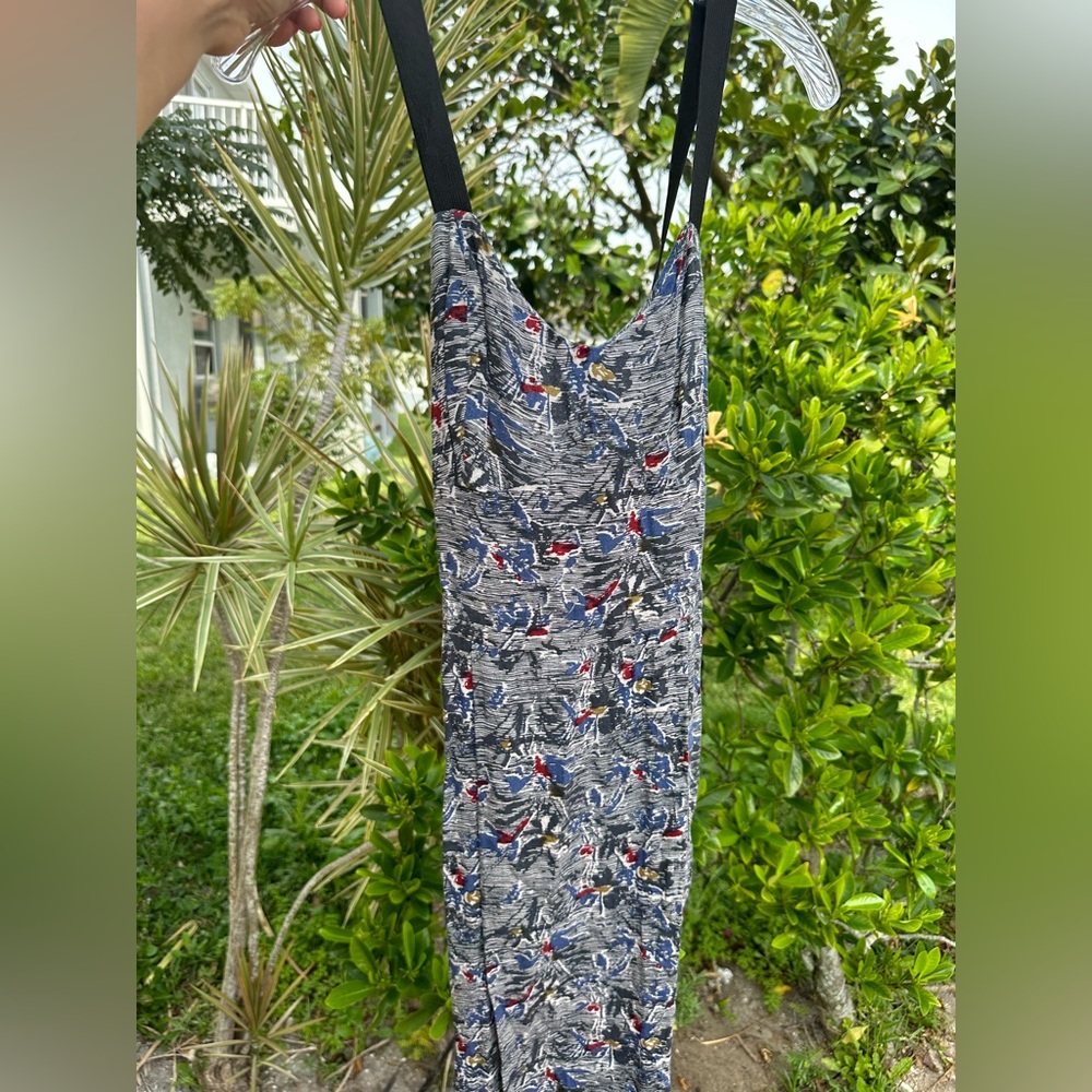 Relaxed dress with side zip close